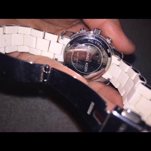 Micheal Kors women’s watch - Picture 3 of 4